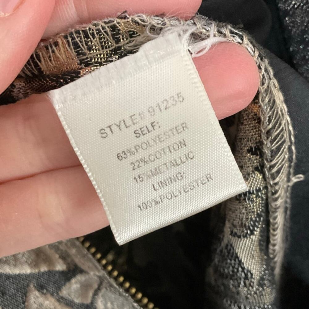 Under Skies Gold Leaves Cocktail Mini Dress Sz Large Sleeveless V-Neck Metallic - Picture 8 of 8